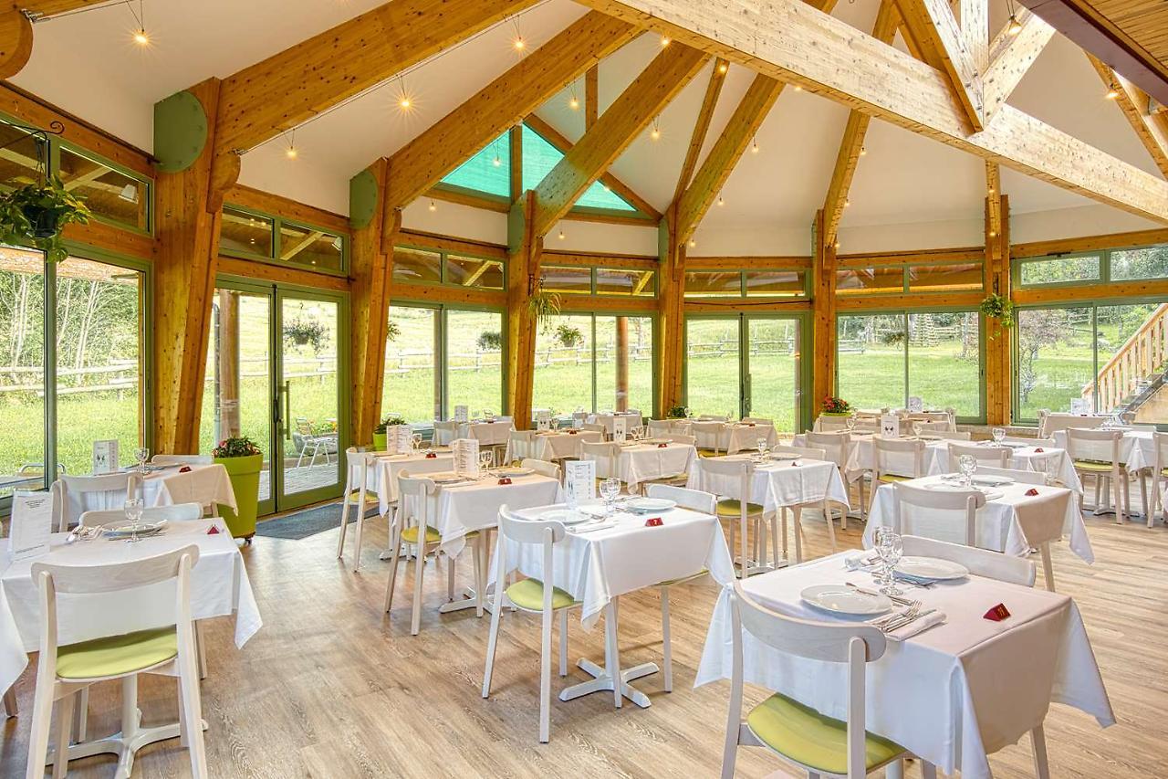 Fournels Les Hameaux De Lozere Sure Hotel Collection By Best Western מראה חיצוני תמונה
